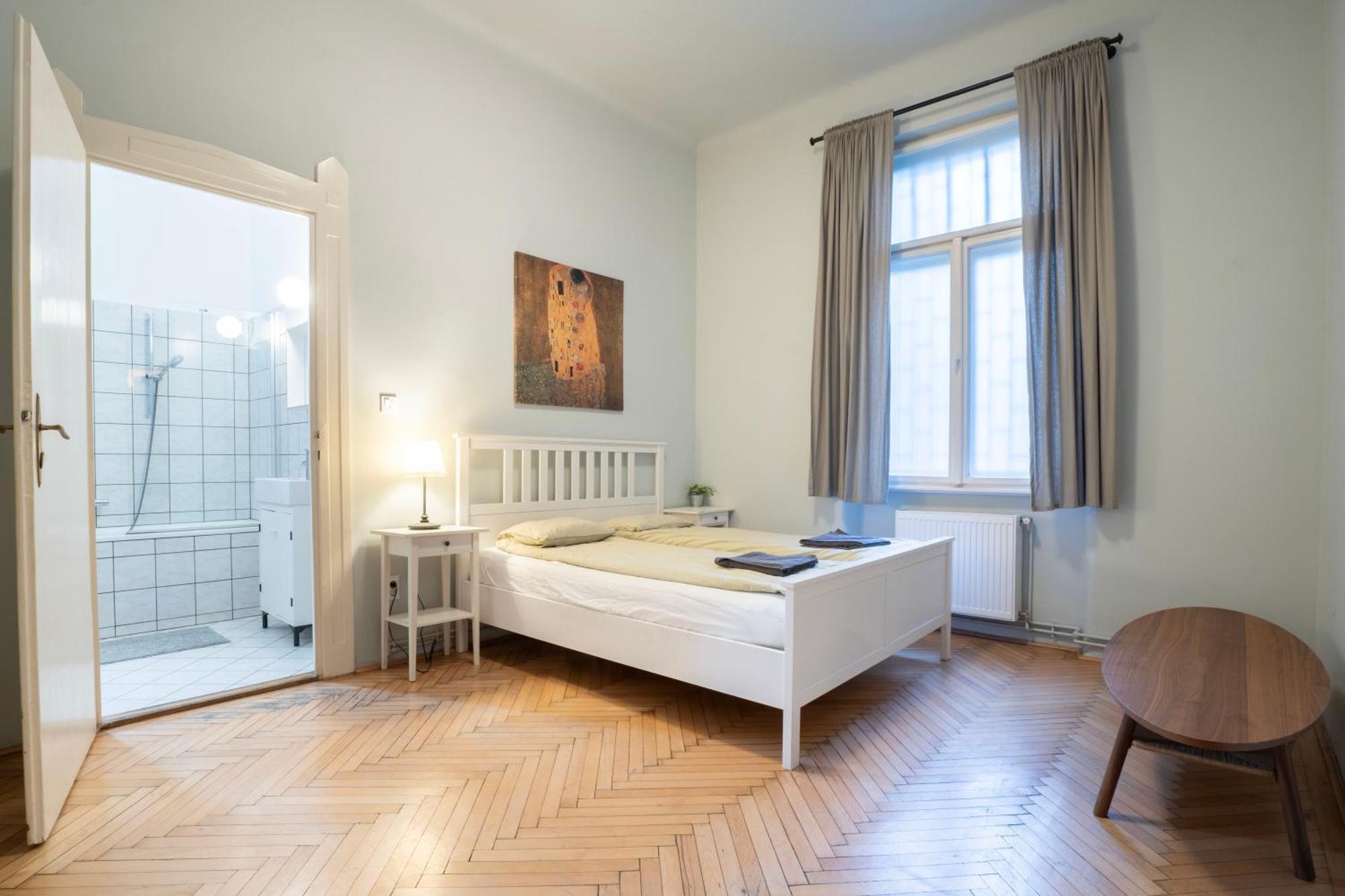 Super Comfort Apartment With 3 Rooms Next To Opera Budapest Luaran gambar